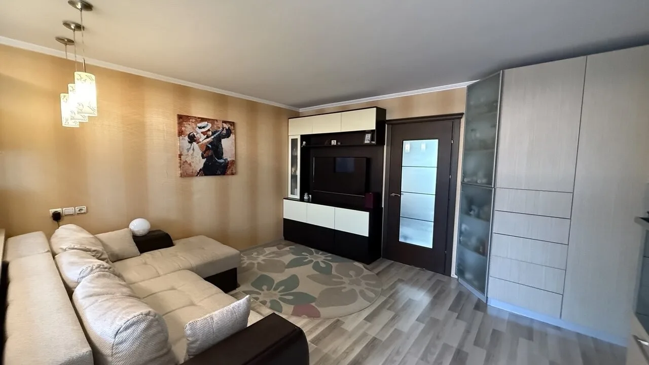 3-комн. квартира, 73,5 м², 3/7 эт.