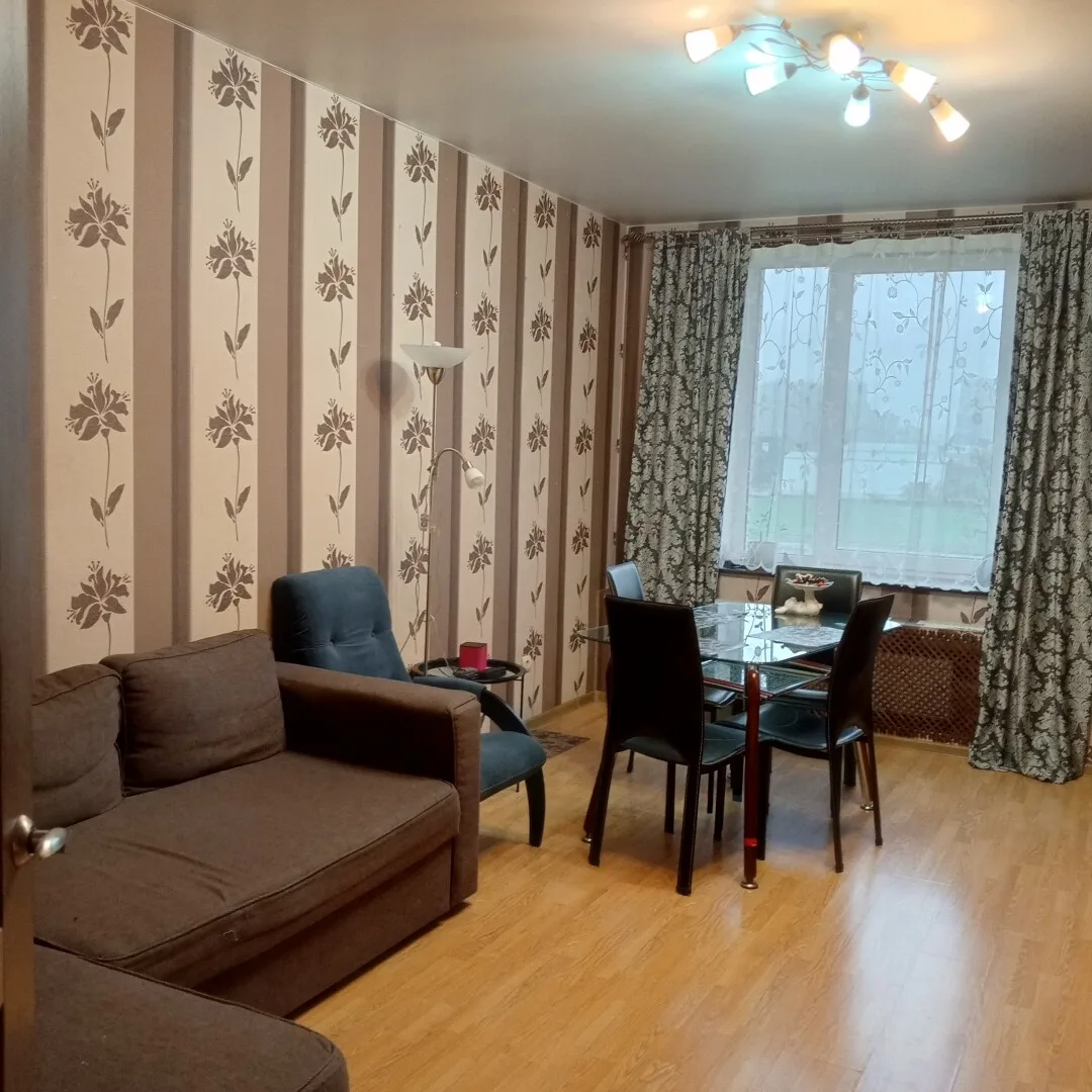 2-комн. квартира, 77,1 м², 3/16 эт.