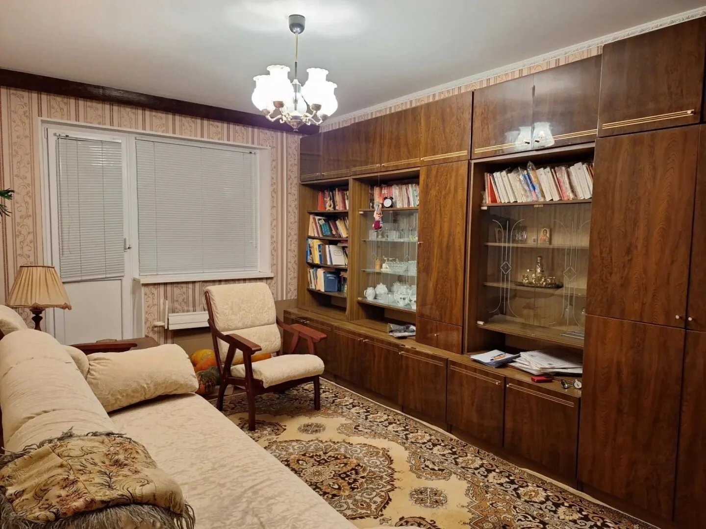 1-комн. квартира, 375 м², 2/3 эт.