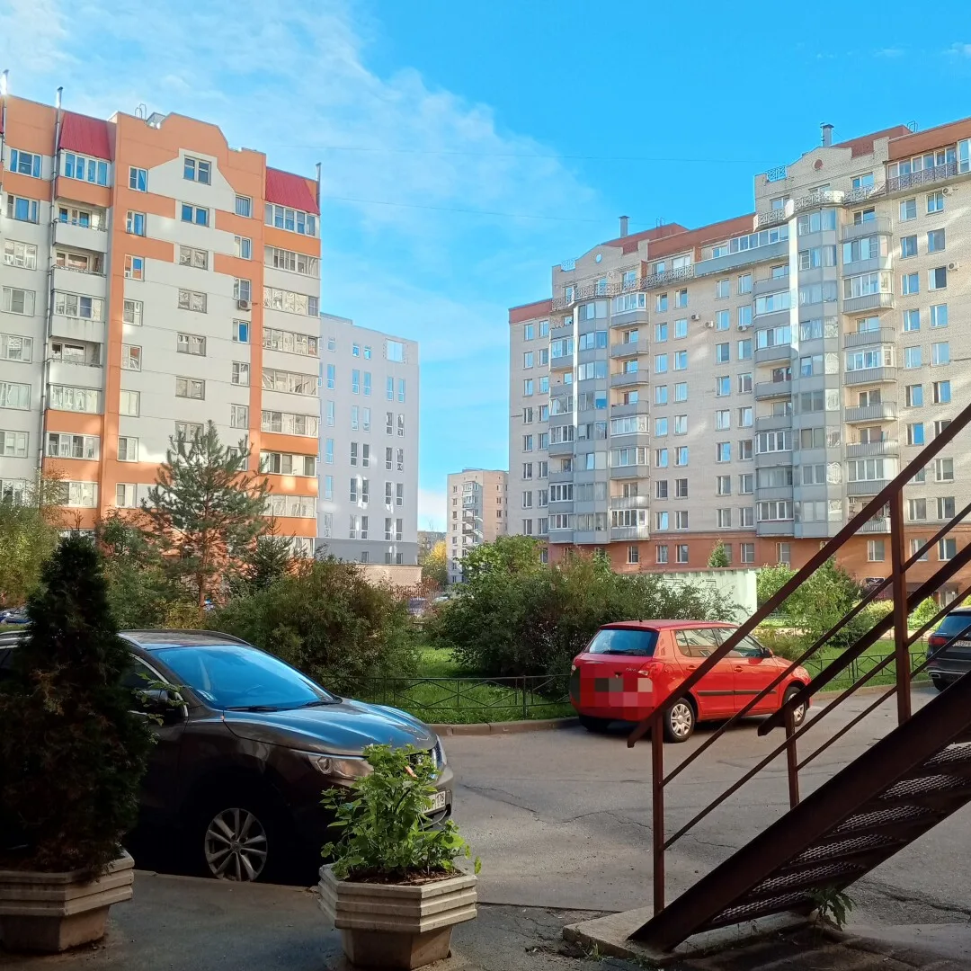 2-комн. квартира, 77,1 м², 3/16 эт.
