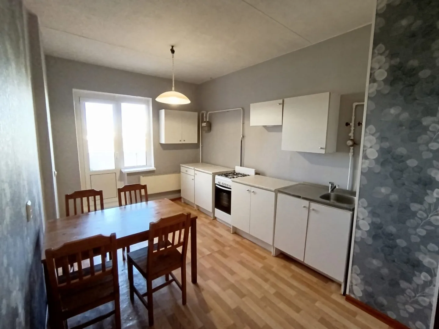 4-комн. квартира, 97,2 м², 5/5 эт.