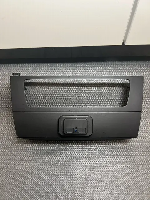 Рамка магнитолы BMW 3 E92/E93 рест. E92 2010