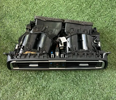 Дефлектор обдува салона BMW 7 F01/F02 F01 2010