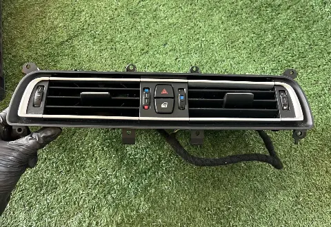 Дефлектор обдува салона BMW 7 F01/F02 F01 2010
