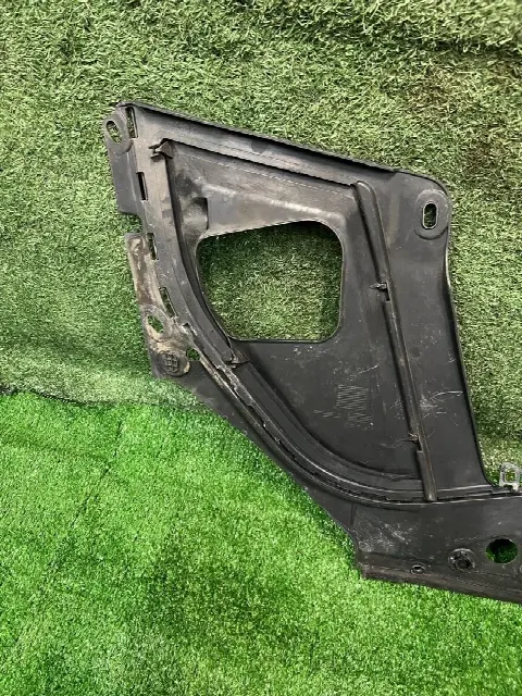 Пластик моторного отсека правый BMW 5 F10/F11 F10