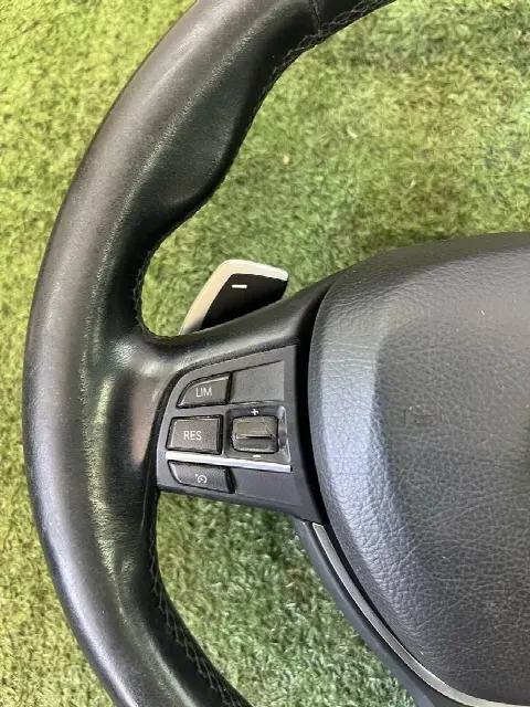 Руль BMW 5 F10/F11 F10 2010 33678383901