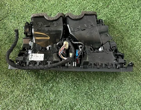 Дефлектор обдува салона BMW 7 F01/F02 F01 2010