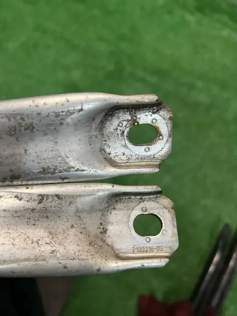 Распорка стоек BMW 5 F10/F11 F10 2010 51717180316