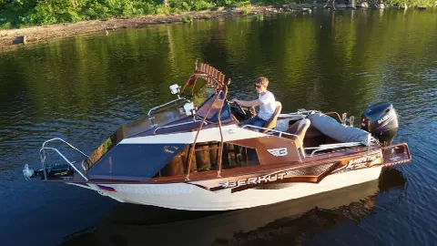 Катер (лодка) Berkut L Hard Top Pro