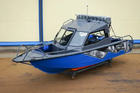 Катер (лодка) Berkut L Hard Top Open
