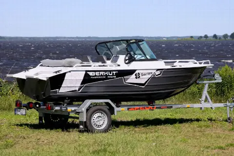 Катер (лодка) Berkut S-DC (Double Console)