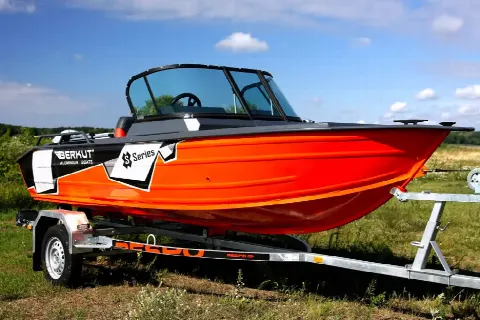 Катер (лодка) Berkut S-Fisher