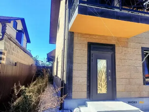 Дом 214 м² на участке 5 сот.