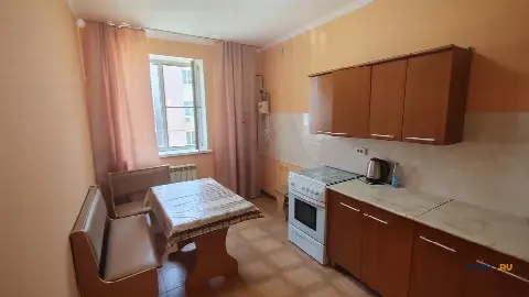 1-комн. квартира, 37 м², 2/4 эт.