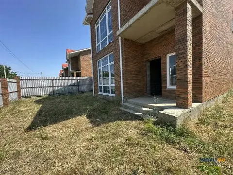 Дом 146 м² на участке 4 сот.