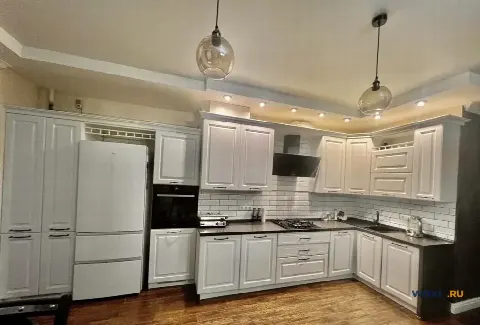 2-комн. квартира, 90 м², 2/5 эт.
