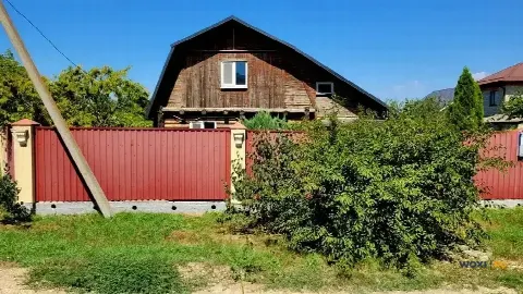 Дом 100 м² на участке 8 сот.