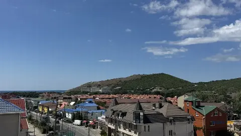 Дом 408 м² на участке 9 сот.
