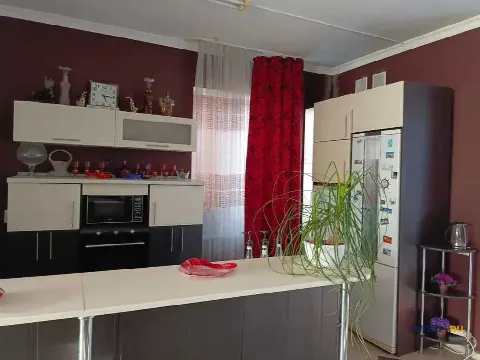 Дом 187 м² на участке 4 сот.