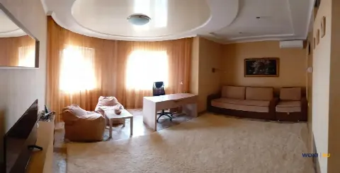 2-комн. квартира, 65 м², 5/5 эт.