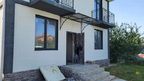 Дом 178 м² на участке 3 сот.