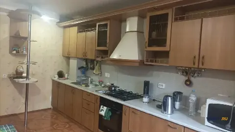 3-комн. квартира, 105 м², 1/6 эт.