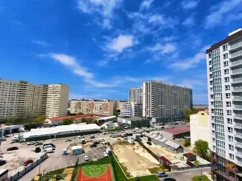 2-комн. квартира, 63 м², 10/17 эт.