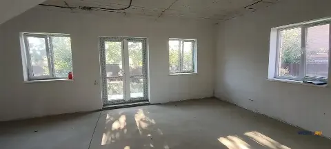 Дом 106 м² на участке 4 сот.