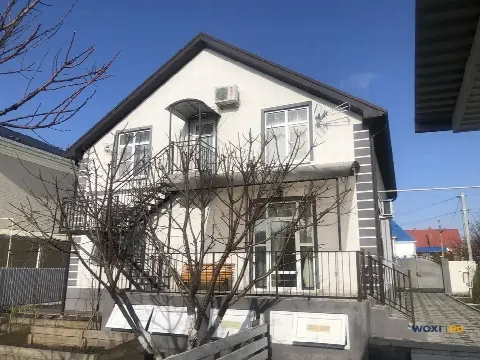 Дом 220 м² на участке 9 сот.