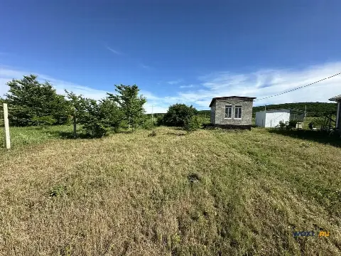 Дом 32 м² на участке 5 сот.