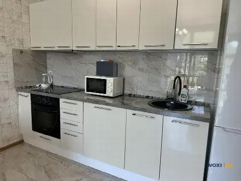 2-комн. квартира, 77 м², 3/3 эт.