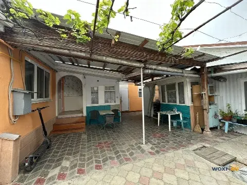 Дом 220 м² на участке 4 сот.