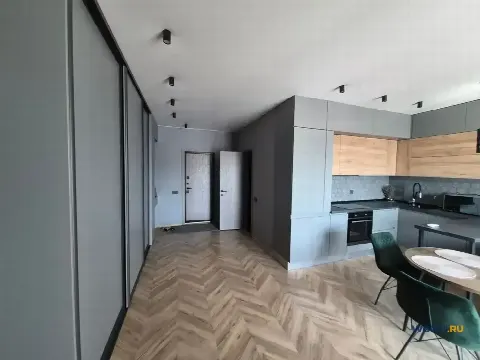 1-комн. квартира, 42 м², 10/10 эт.