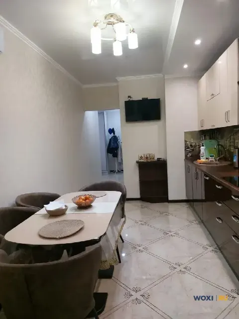 2-комн. квартира, 94 м², 2/9 эт.