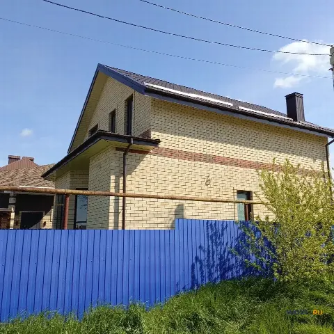 Дом 170 м² на участке 6 сот.