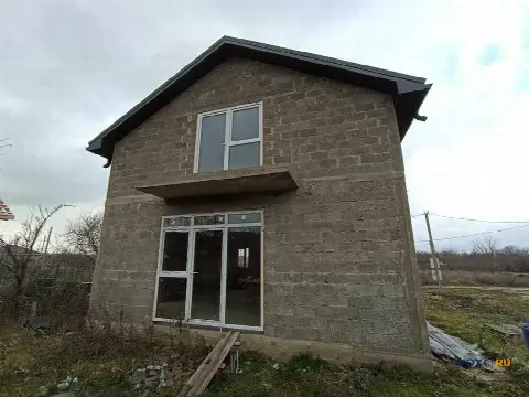 Дом 106 м² на участке 5 сот.