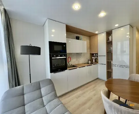 2-комн. квартира, 62 м², 3/9 эт.