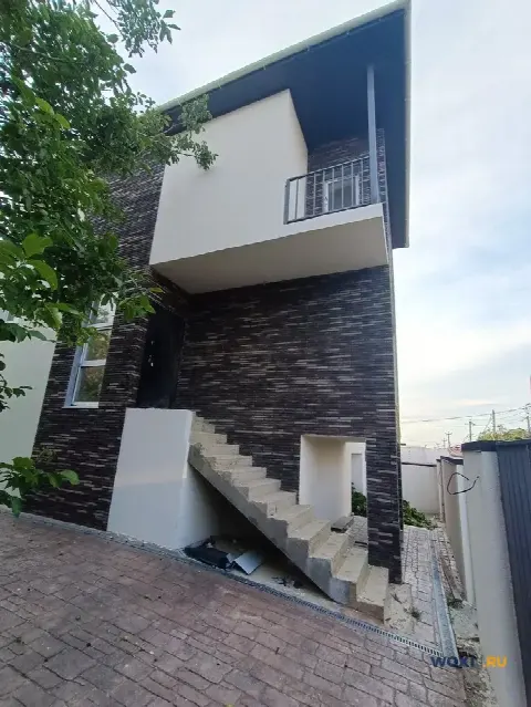 Дом 182 м² на участке 5 сот.