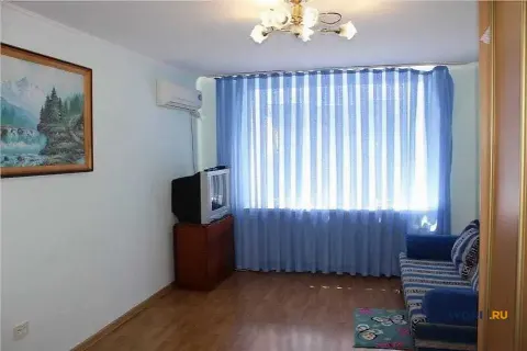 3-комн. квартира, 71 м², 2/5 эт.