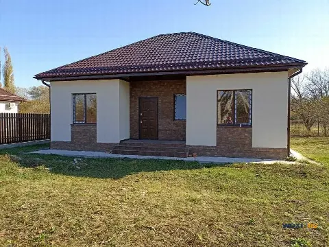 Дом 100 м² на участке 5 сот.