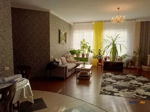 Дом 187 м² на участке 4 сот.