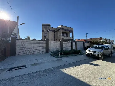 Дом 310 м² на участке 6 сот.