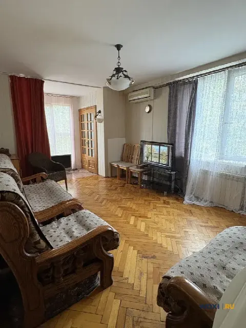 2-комн. квартира, 60 м², 4/9 эт.