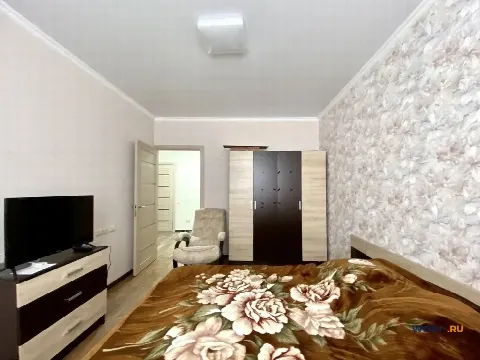 2-комн. квартира, 57 м², 1/9 эт.