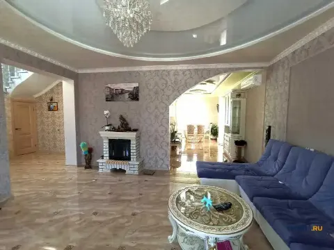 Дом 179 м² на участке 6 сот.