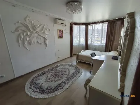 2-комн. квартира, 78 м², 3/12 эт.
