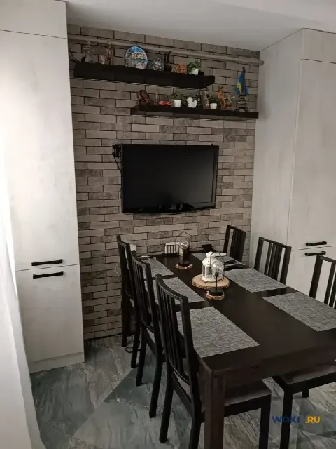 2-комн. квартира, 73 м², 1/4 эт.