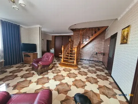 Дом 360 м² на участке 10 сот.