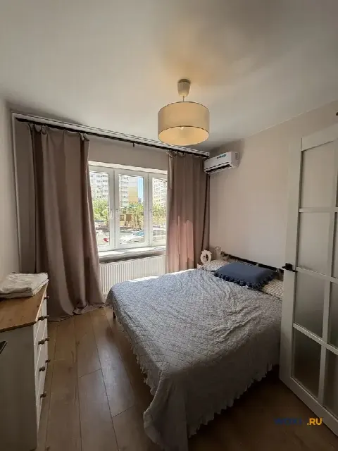 2-комн. квартира, 42 м², 1/16 эт.