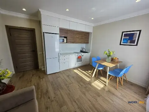 2-комн. квартира, 65 м², 3/12 эт.